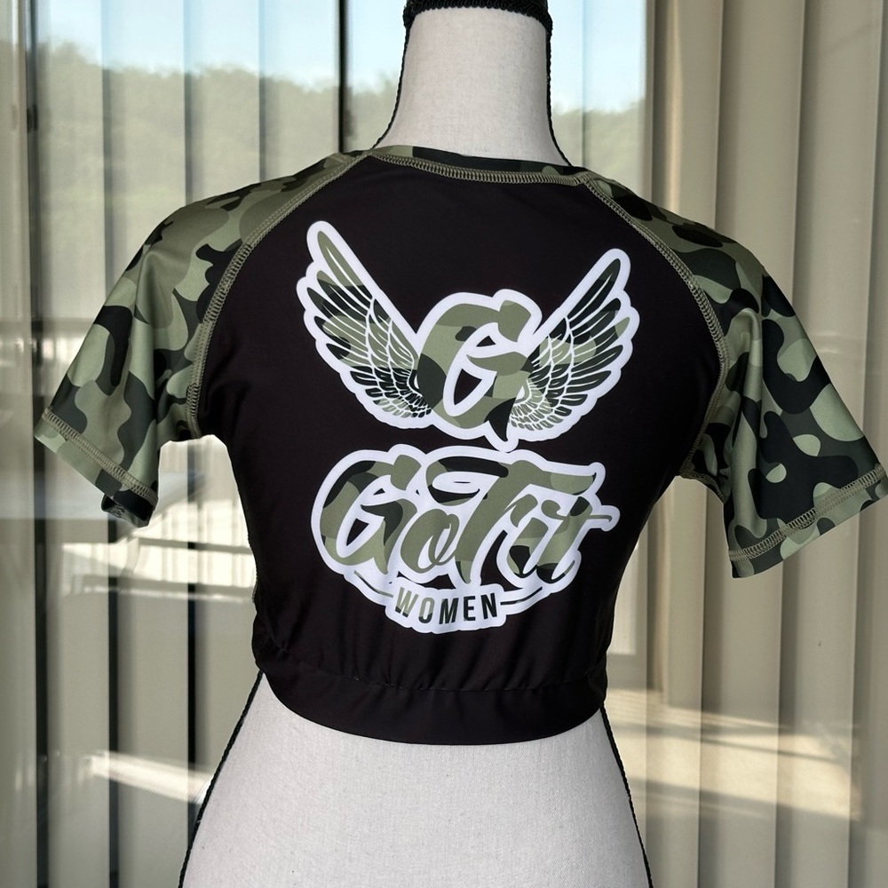 Black and White Fitted Crop Top